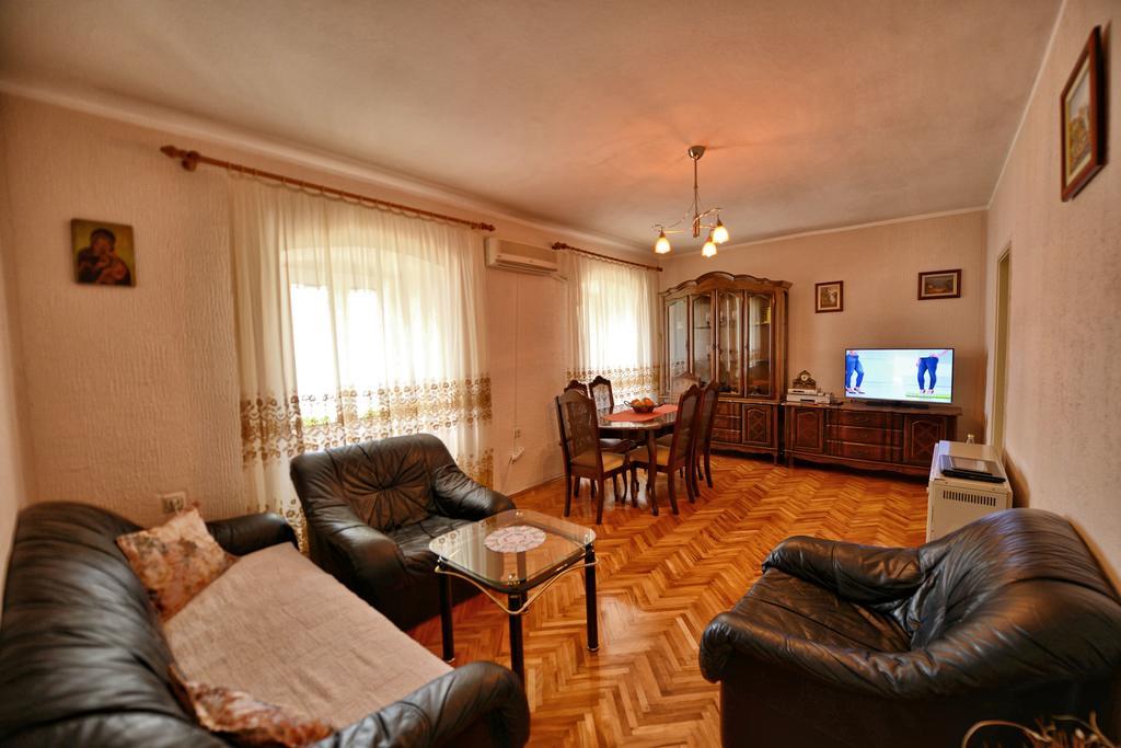Apartments Goran Kotor Bilik gambar